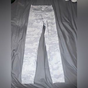 Lululemon Wunder Under high rise leggings